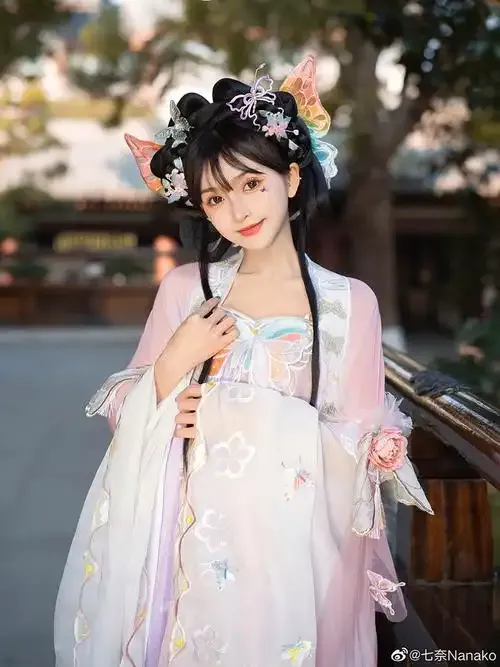 媚娘直播动态画面展示图
